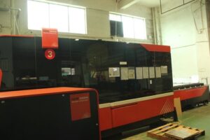 Fiber Laser Cutting Machines 4KW (2)